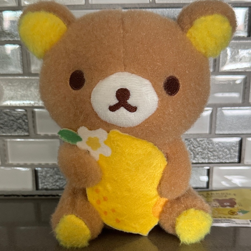 🍋San-X  RILAKKUMA HOLDING LEMON Sitting Plush / 6” / Limited Edition Kawaii NEW🍋